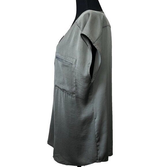 Chico’s Front Pocket Short Sleeve‎ Button Up Top Fatigue Green Size 2 (M) Casual - Picture 3 of 6